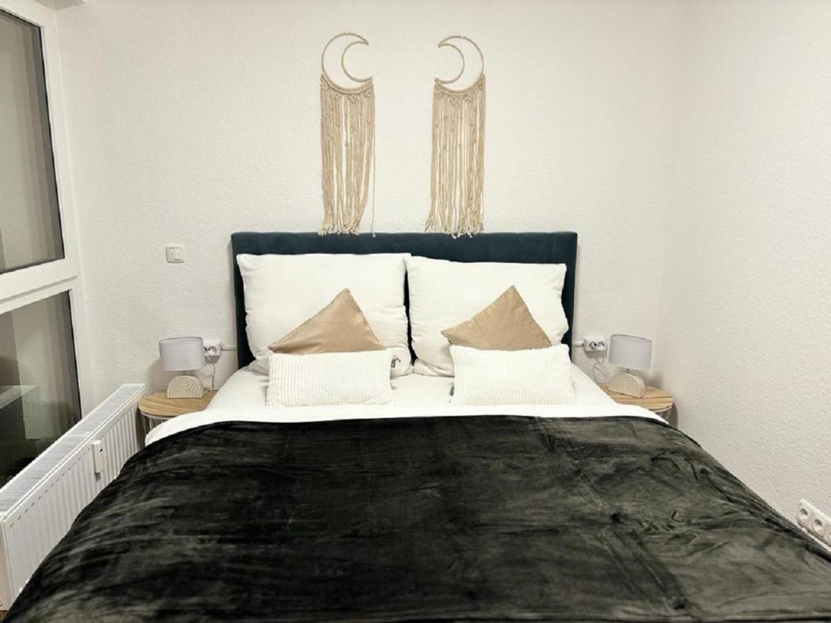 Charming Homes - 20 *